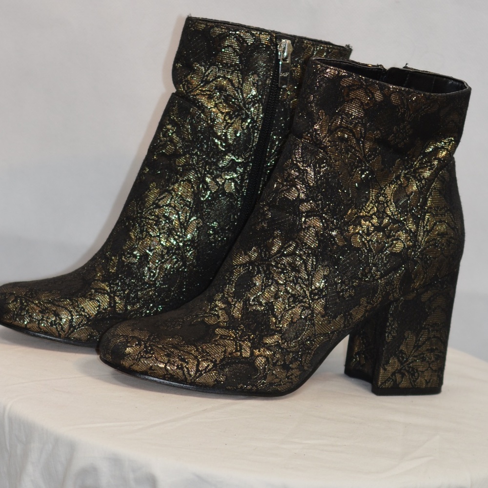 Marc Fisher Brocade Metallic Lace Booties Block Heel Size 9